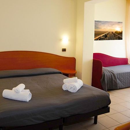 Hotel Villa Maria Cesenatico Esterno foto