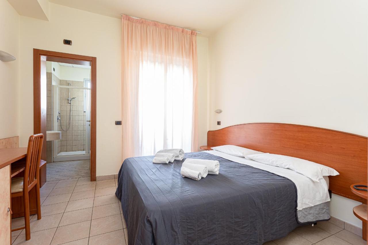 Hotel Villa Maria Cesenatico Esterno foto