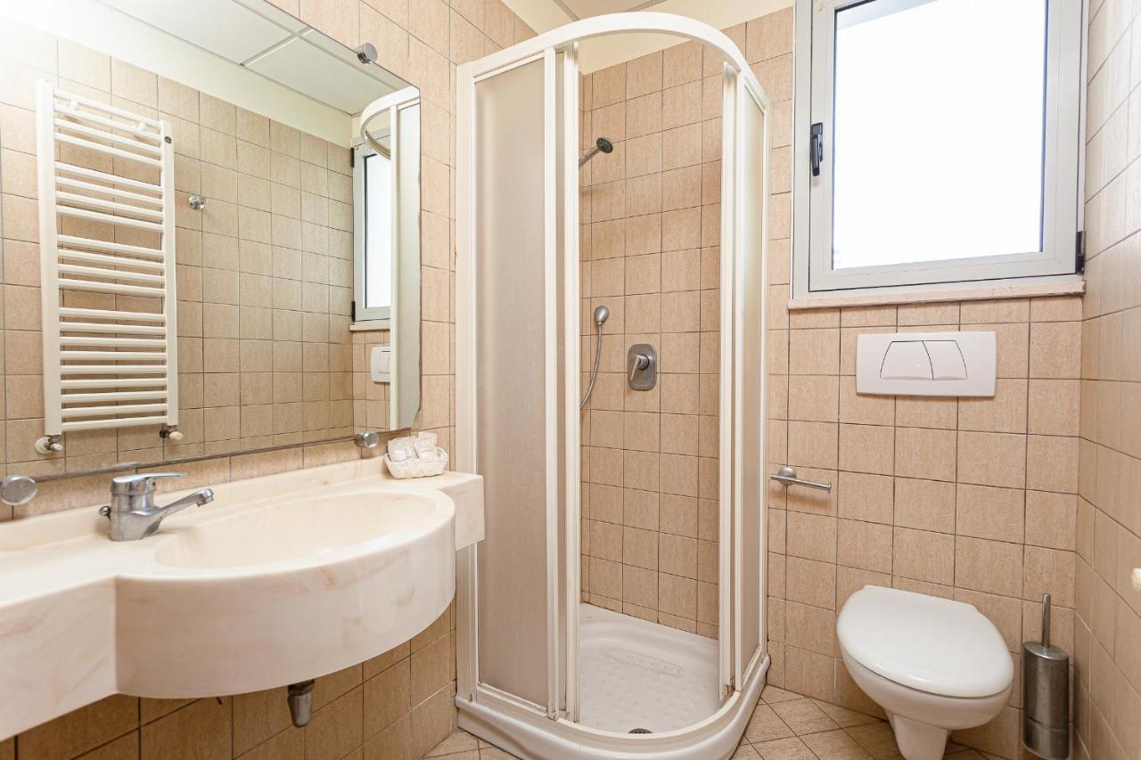Hotel Villa Maria Cesenatico Esterno foto