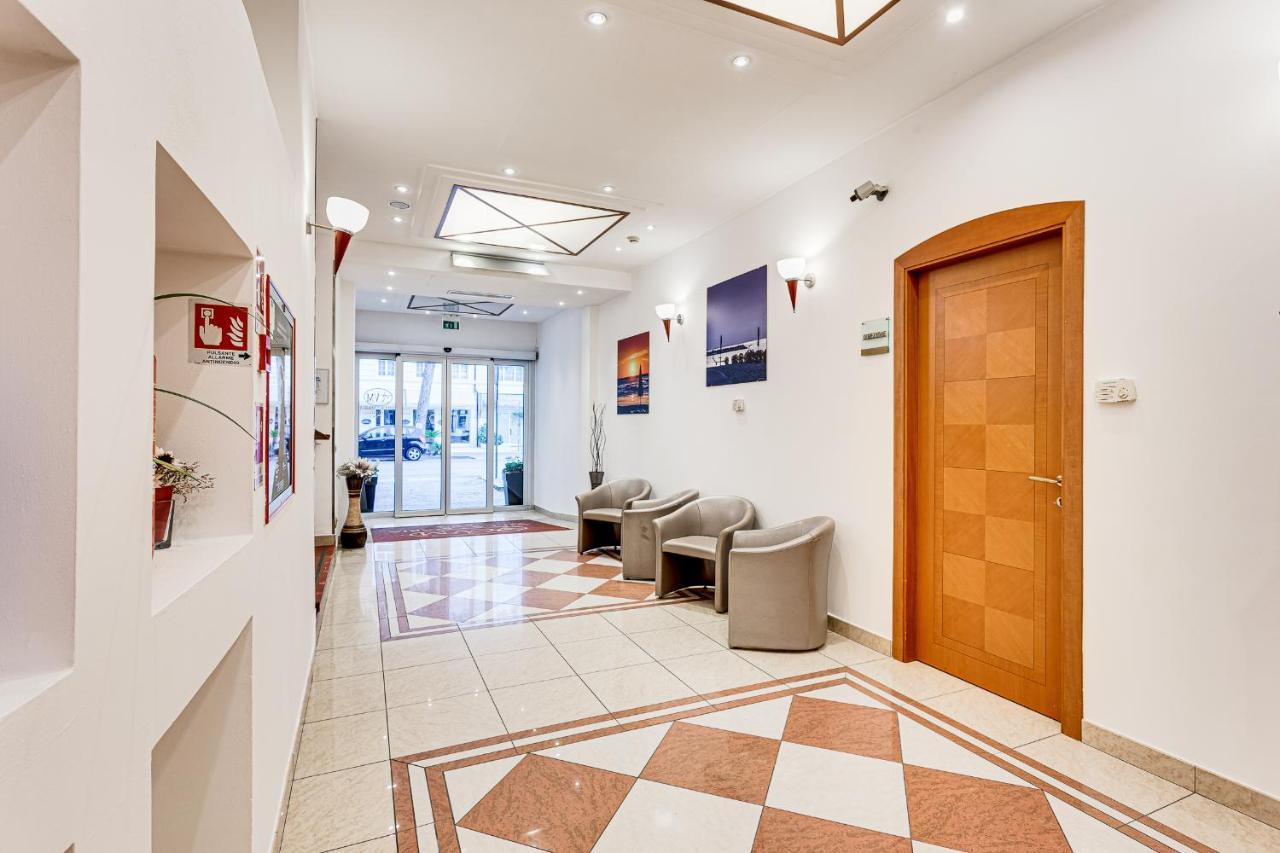 Hotel Villa Maria Cesenatico Esterno foto