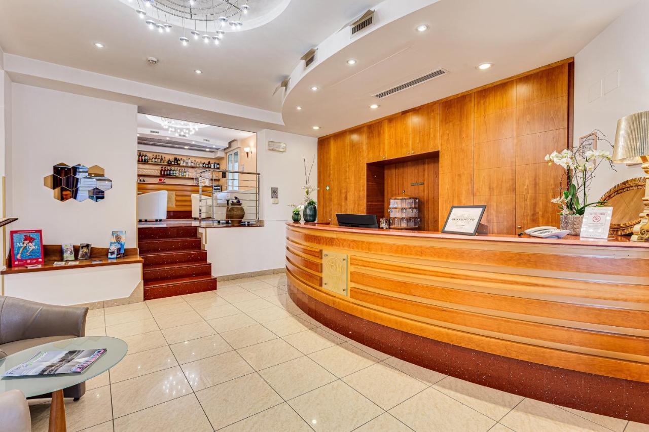 Hotel Villa Maria Cesenatico Esterno foto