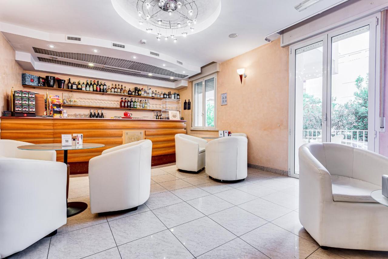 Hotel Villa Maria Cesenatico Esterno foto